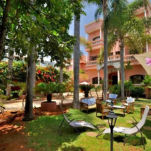 ** Pensjonat Lhostel A Maroko