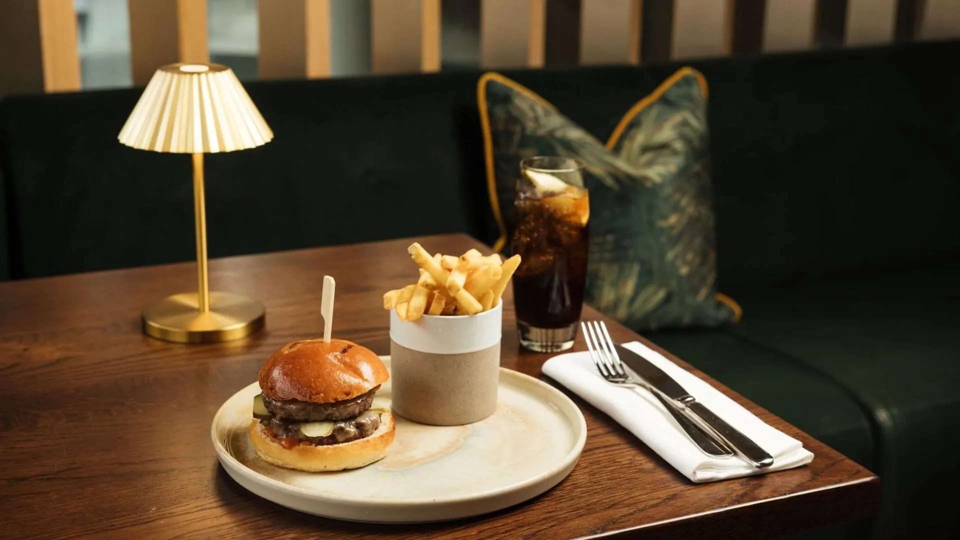 Montcalm East, Autograph Collection Hotel Londres