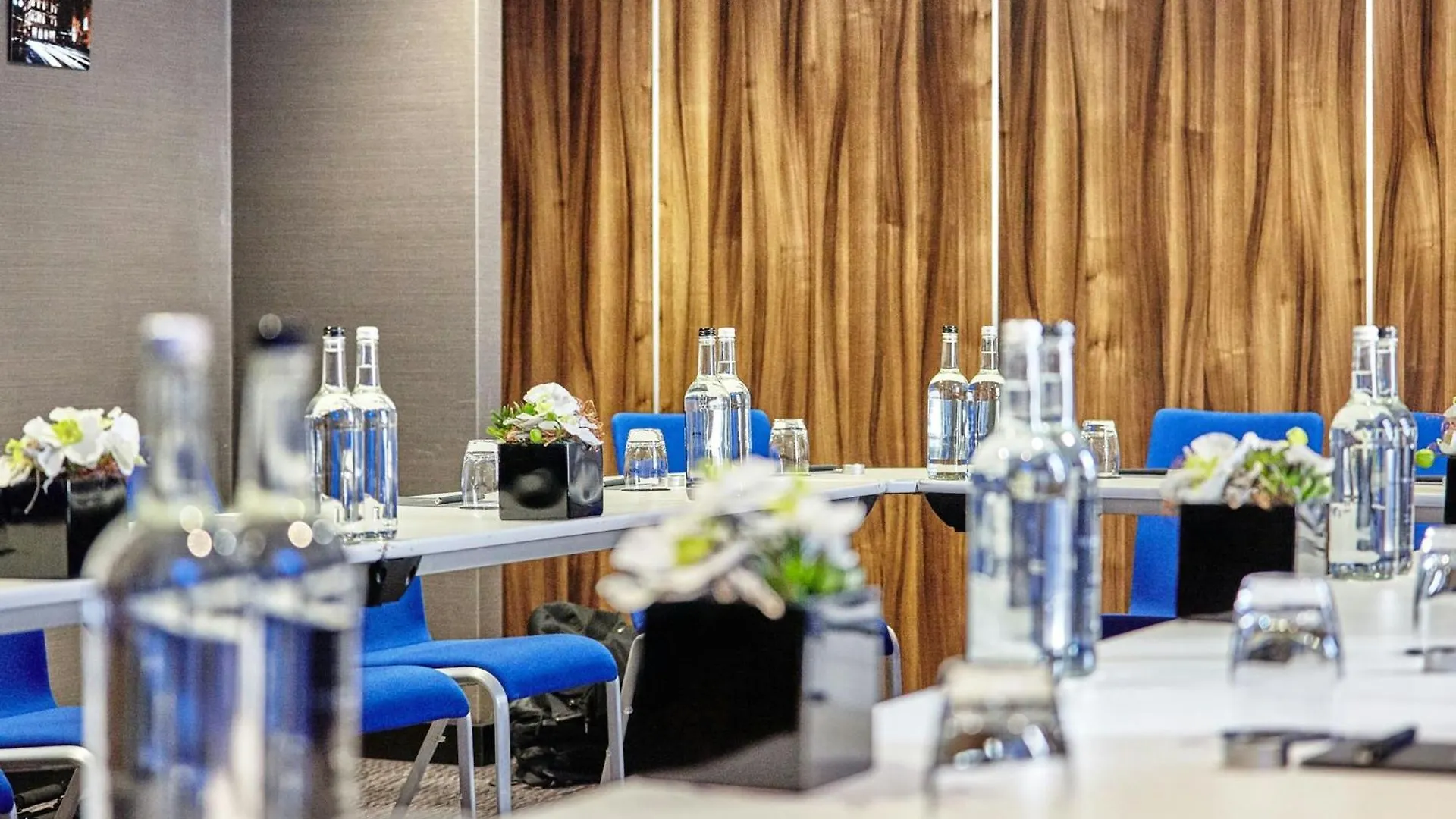 Montcalm East, Autograph Collection Hotel Londres