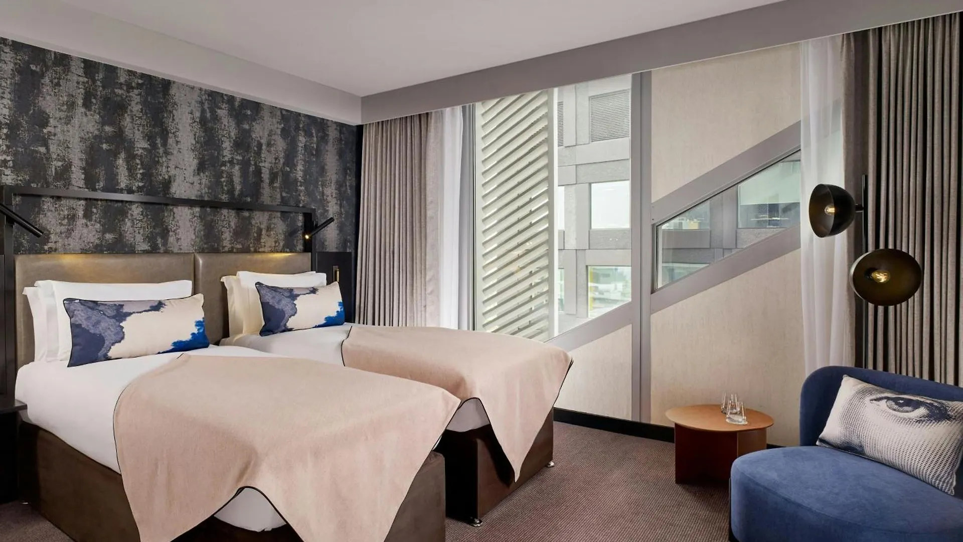 Montcalm East, Autograph Collection Hotel Londres