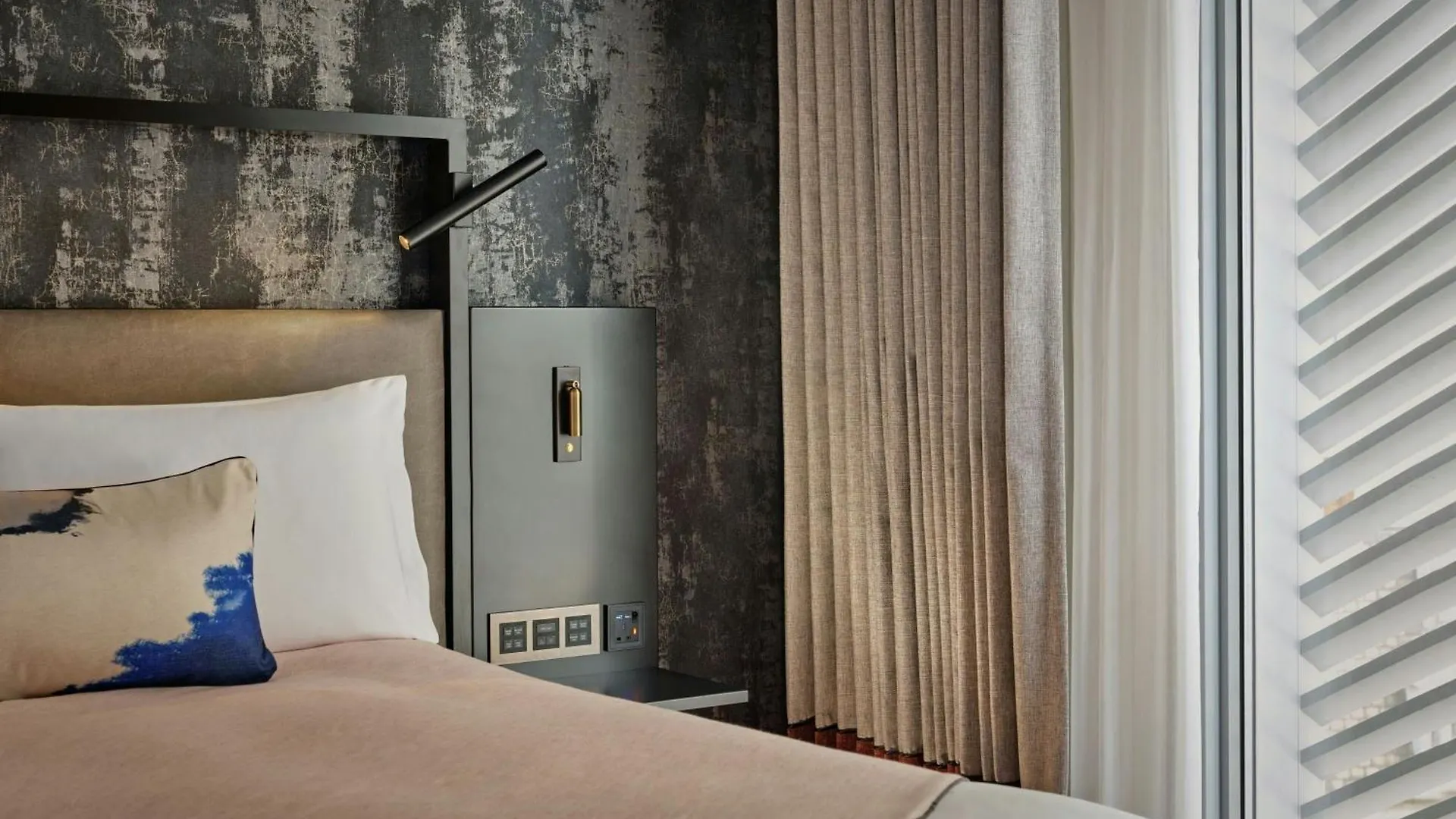 Montcalm East, Autograph Collection Hotel Londres